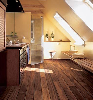 Dřevěná podlaha do koupelny cena